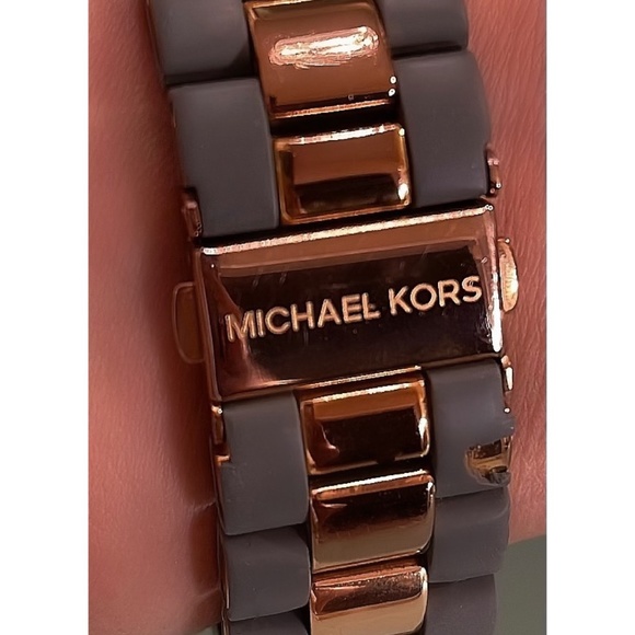 Michael Kors MK5465 Runway Watch Rose Gold Grey 38mm